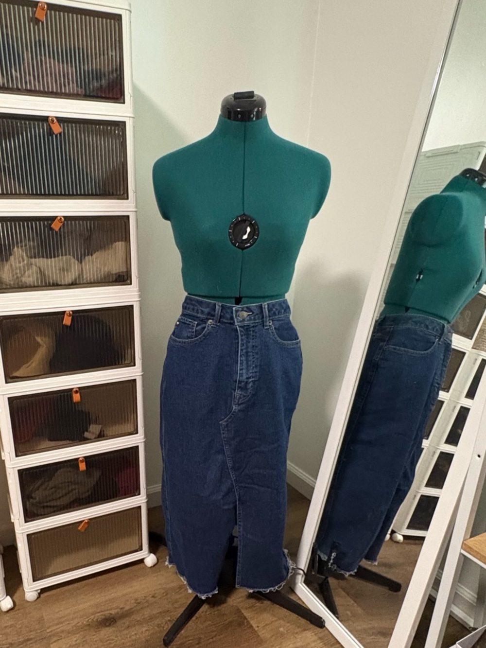 Tommy Hilfiger Dark Blue Denim Straight-Leg Midi Skirt